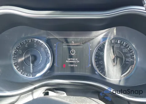 2015 Chrysler 200 Limited из США, поврежденный, VIN 1C3CCCAB1FN699323